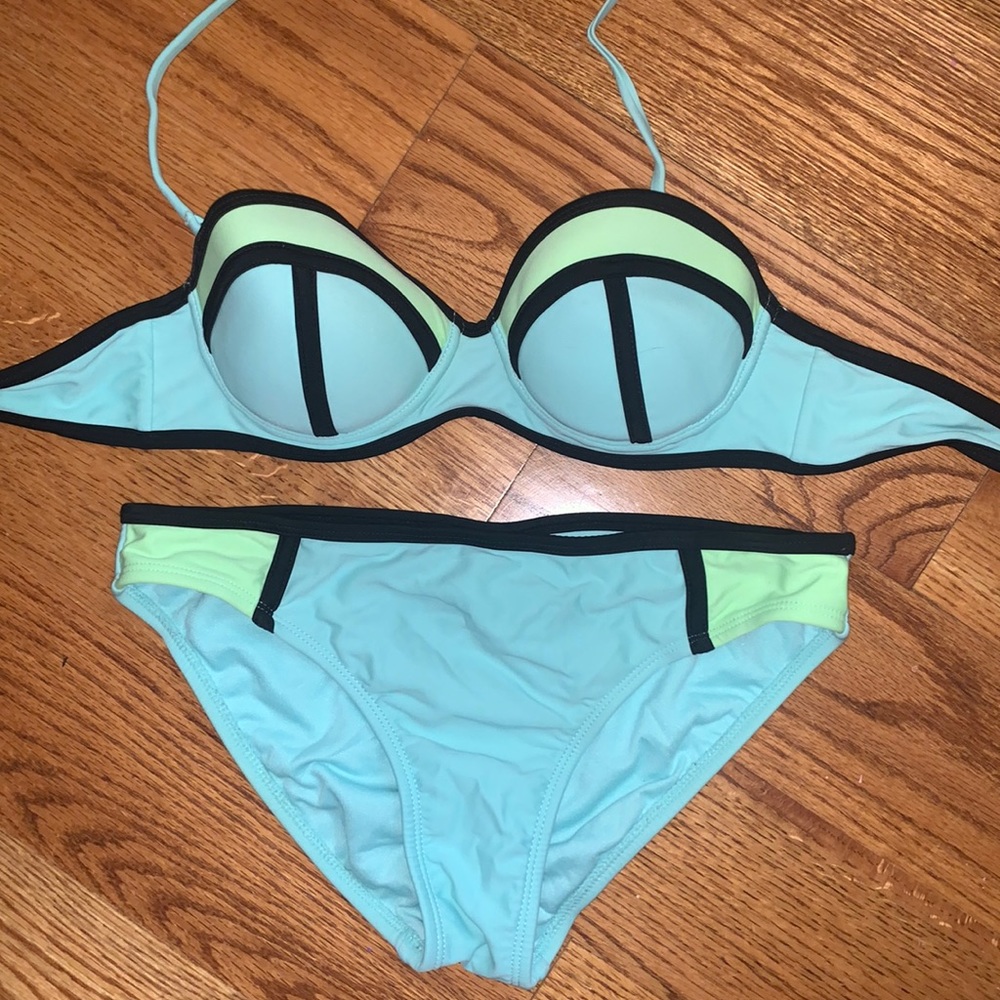 Triangl Bikini (off brand) Top size S / Bottoms size M
